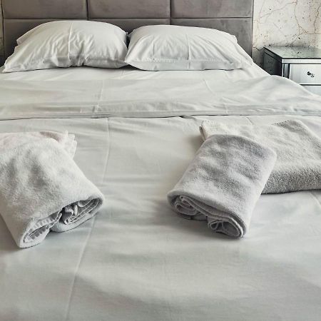 Waterfront Luxury Suites Βελιγράδι Εξωτερικό φωτογραφία